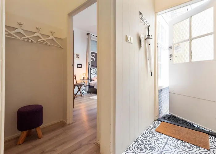 Historical Tiny Apartment *